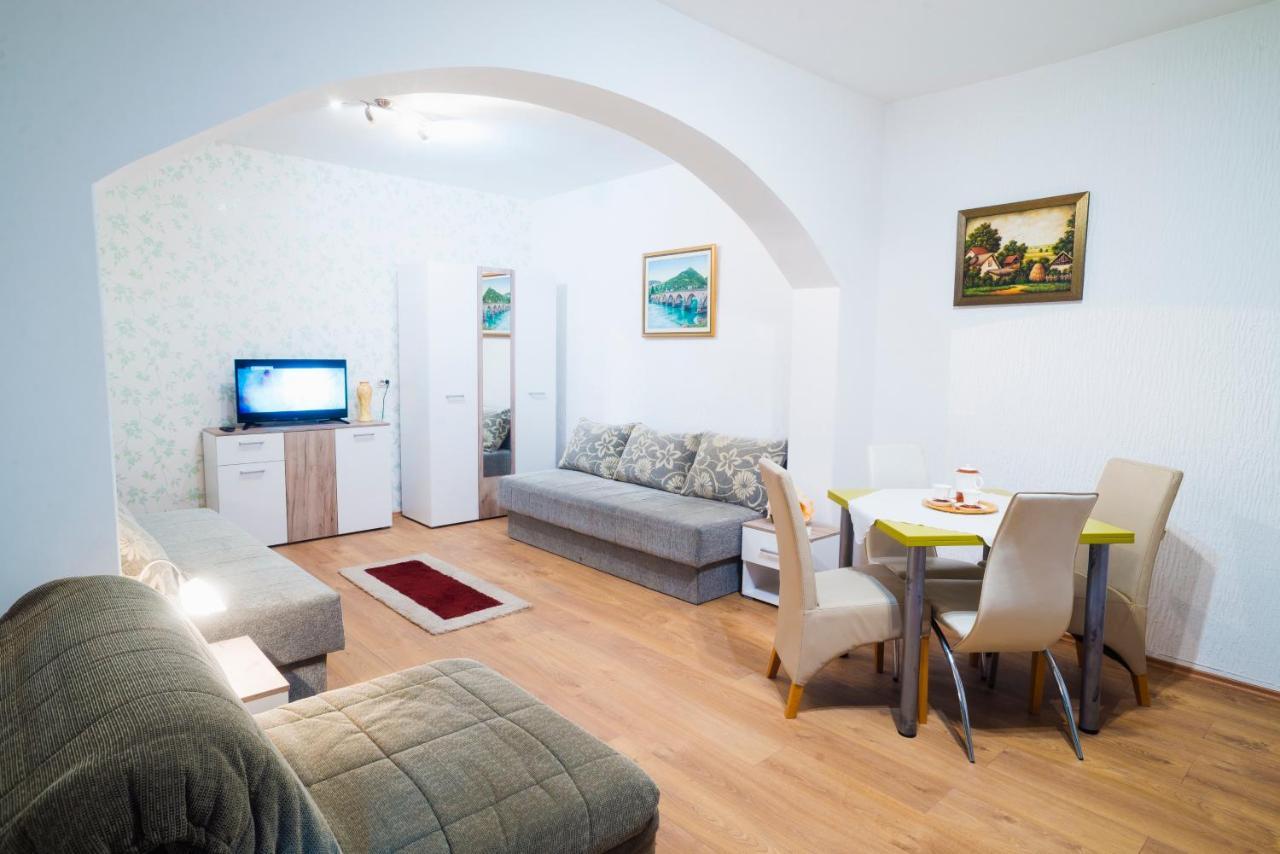 Apartmani Slavica Ягодина Екстериор снимка